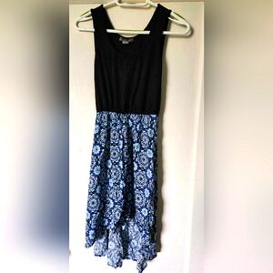 💙👗 Brand new Suzy Shier Floral Summer Dress 👗💙